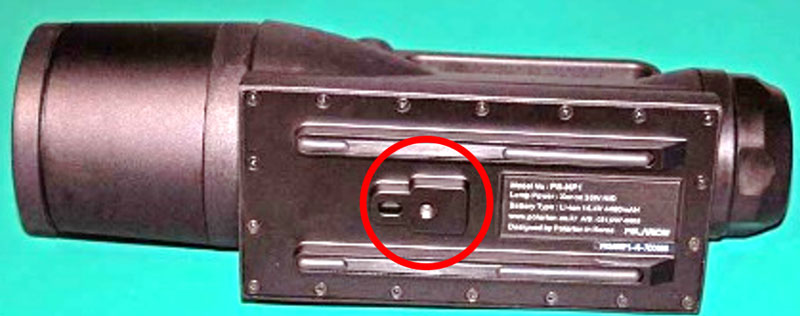 三脚固定用ネジあり